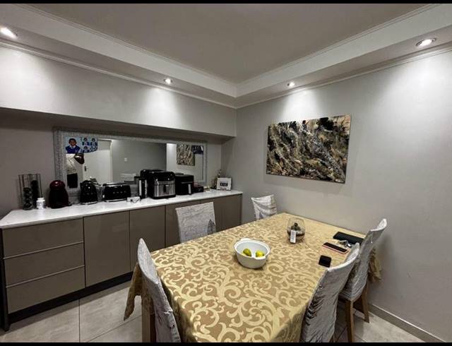 4 BEDROOM TOWNHOUSE FOR SALE IN HALFWAY GARDENS